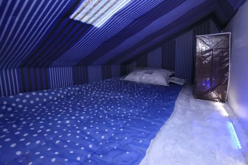 Studio 2 Adultes Quartier Vip, Mer Et Commerce Sur Place ,Et Mini Chambre 1 Enfant 6 Ans Max Nice 0*,  France